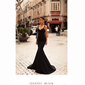 ALAMOUR THE LABEL CELESTA GOWN BLACK XS